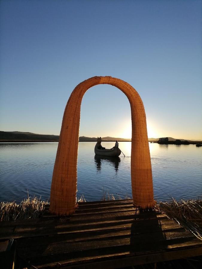 Uros Waliski Lodge