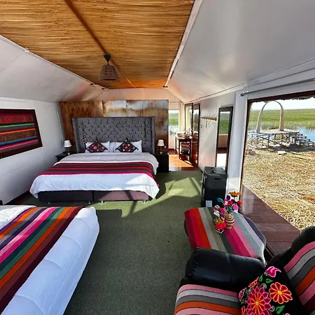 Uros Waliski Lodge Puno Exterior photo