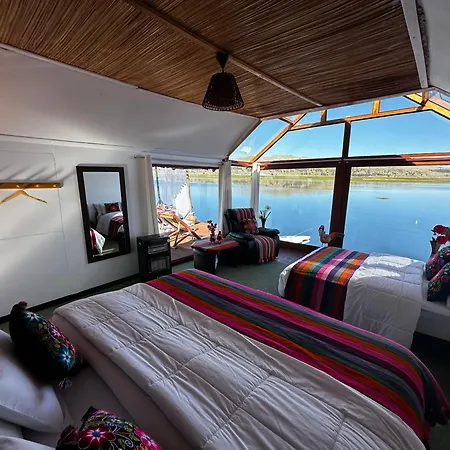 Uros Waliski Lodge Puno Exterior photo