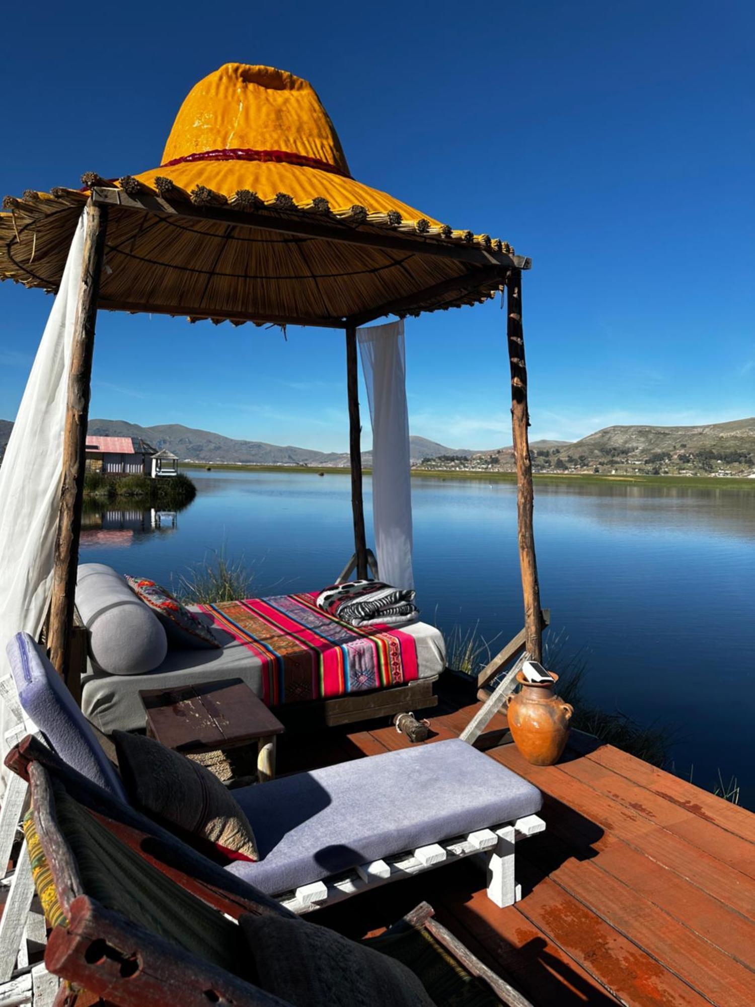 Uros Waliski Lodge