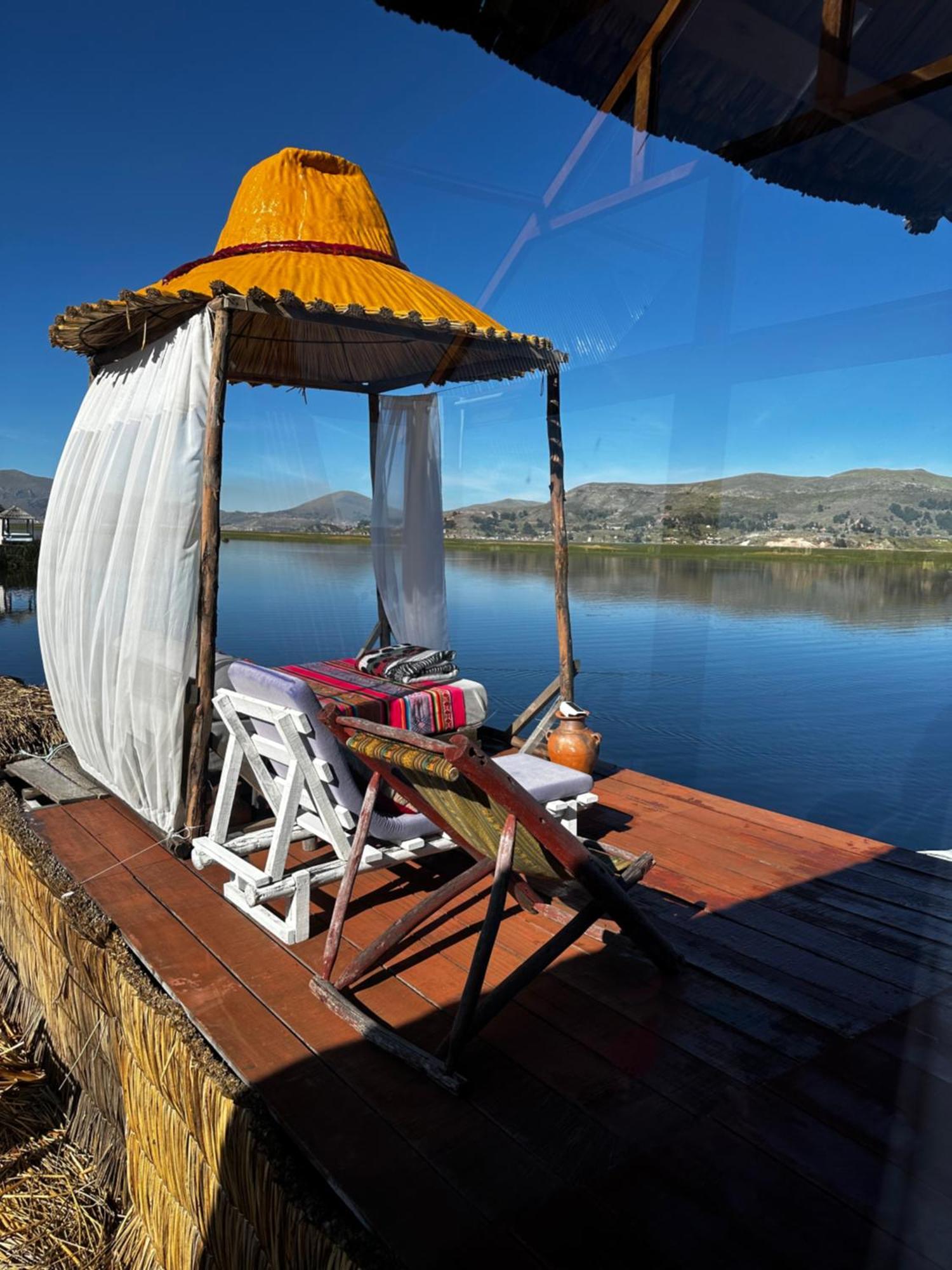 Uros Waliski Lodge *