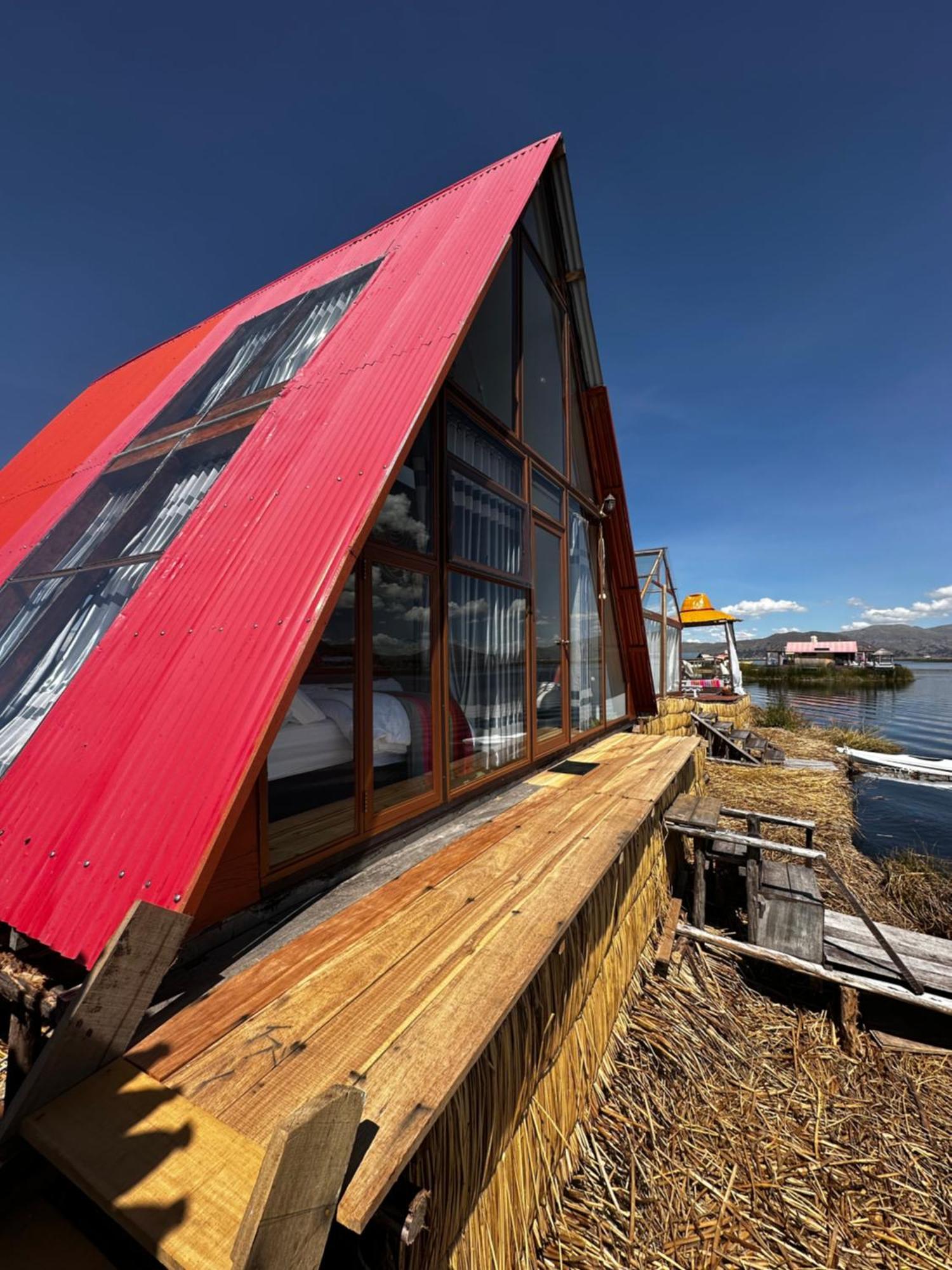 Uros Waliski Lodge Puno