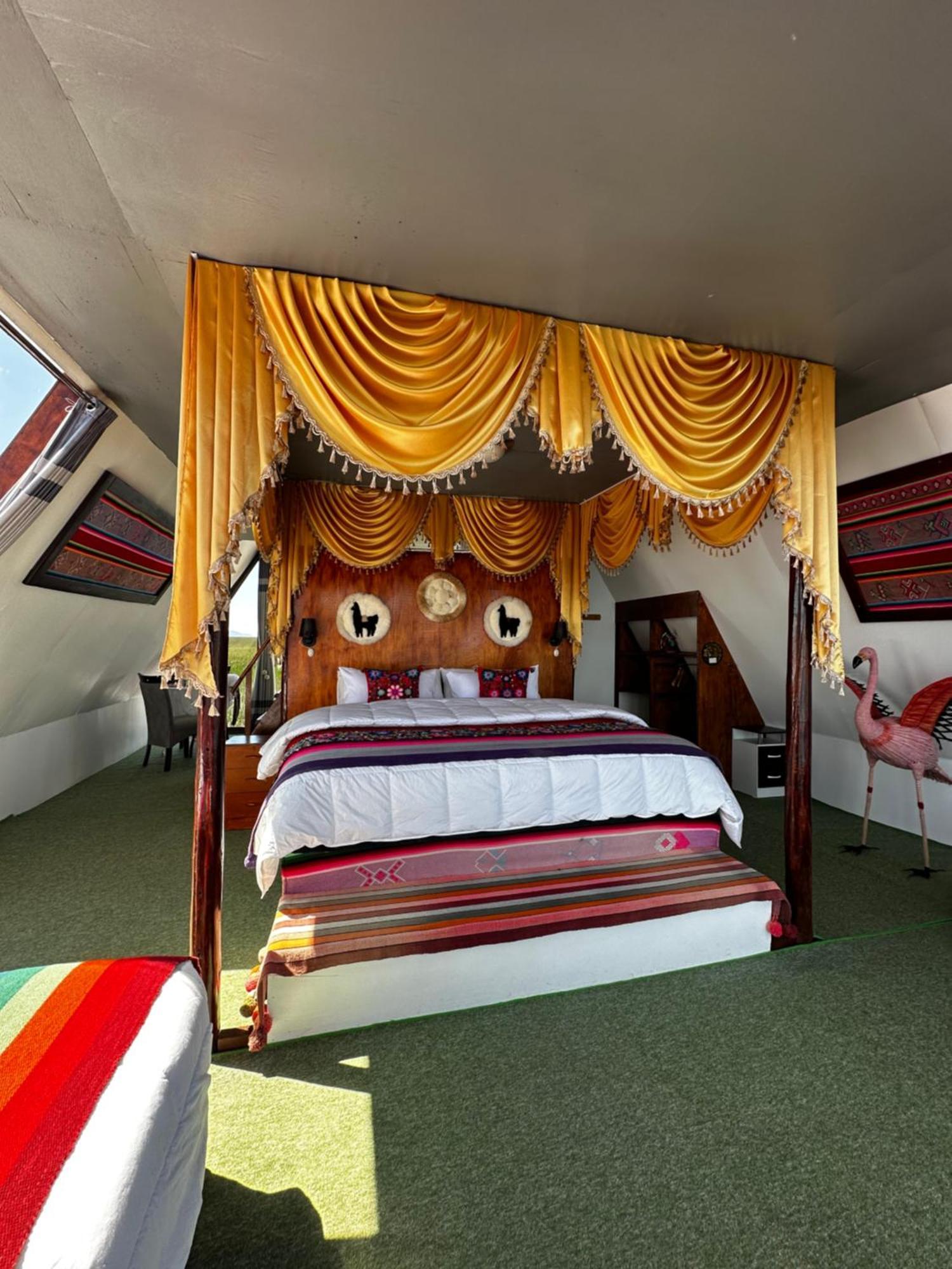 Lodge Uros Waliski Puno